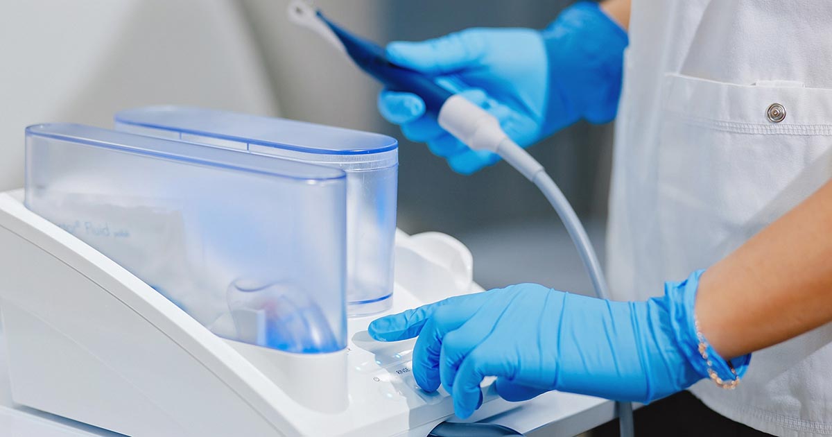 Аппарат немецкого производства Вектор для лечения десен